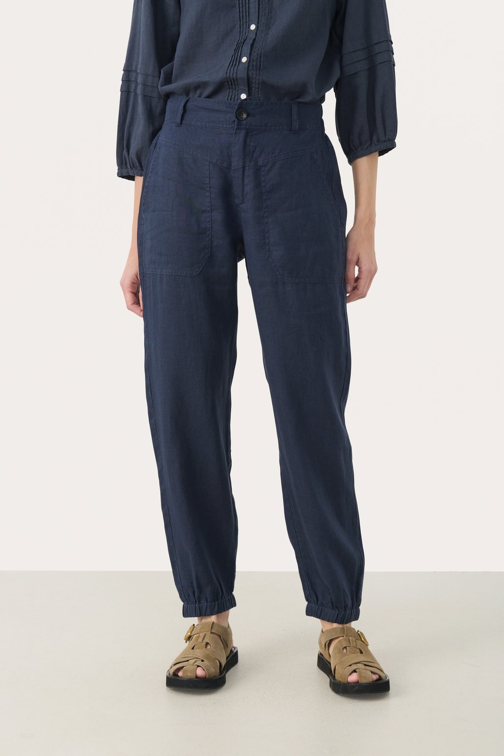 Чиносы SHENA Part Two, темно-синий
Чиносы SHENA Part Two, темно-синий