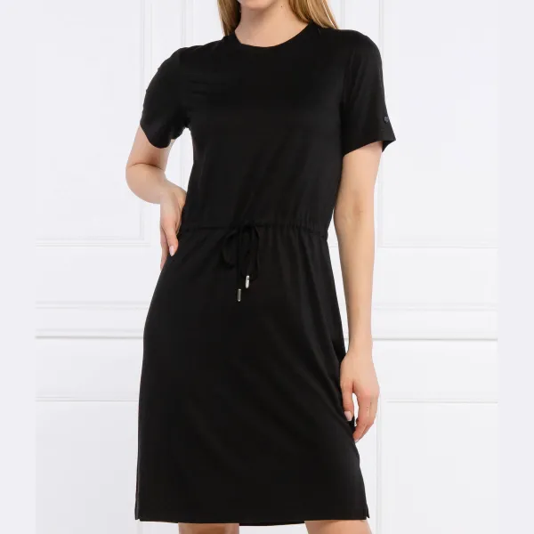 Платье Superdry, черный
Платье Superdry, черный