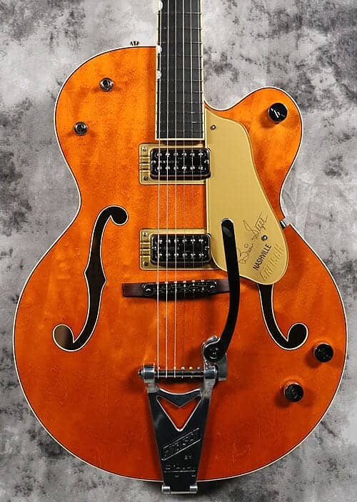 Электрогитара Gretsch - G6120T-BSSMK Brian Setzer Signature Nashville Hollow Body '59 "Smoke" with Bigsby 
Электрогитара Gretsch - G6120T-BSSMK Brian Setzer Signature Nashville Hollow Body '59 "Smoke" with Bigsby