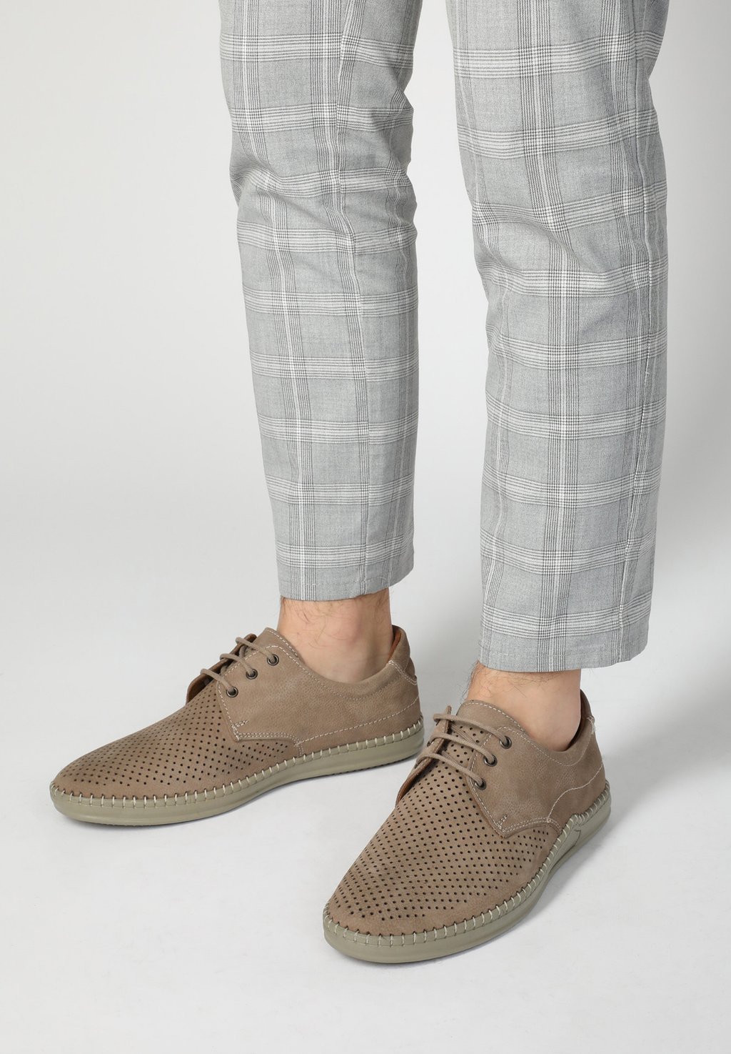 Повседневные туфли на шнуровке VENEZIA, бежевый 
Повседневные туфли на шнуровке VENEZIA, бежевый