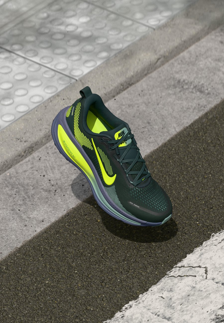 Кроссовки Nike Performance VOMERO 18, Seaweed/Volt/Cannon/Sanded Purple/Black/Green
Кроссовки Nike Performance VOMERO 18, Seaweed/Volt/Cannon/Sanded Purple/Black/Green