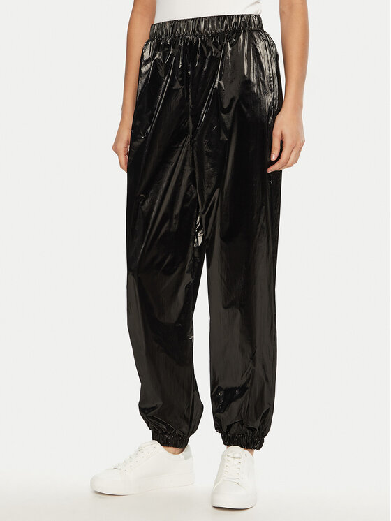 Спортивные брюки обычного кроя V5RB09 WGUJ0 Guess, черный
Спортивные брюки обычного кроя V5RB09 WGUJ0 Guess, черный