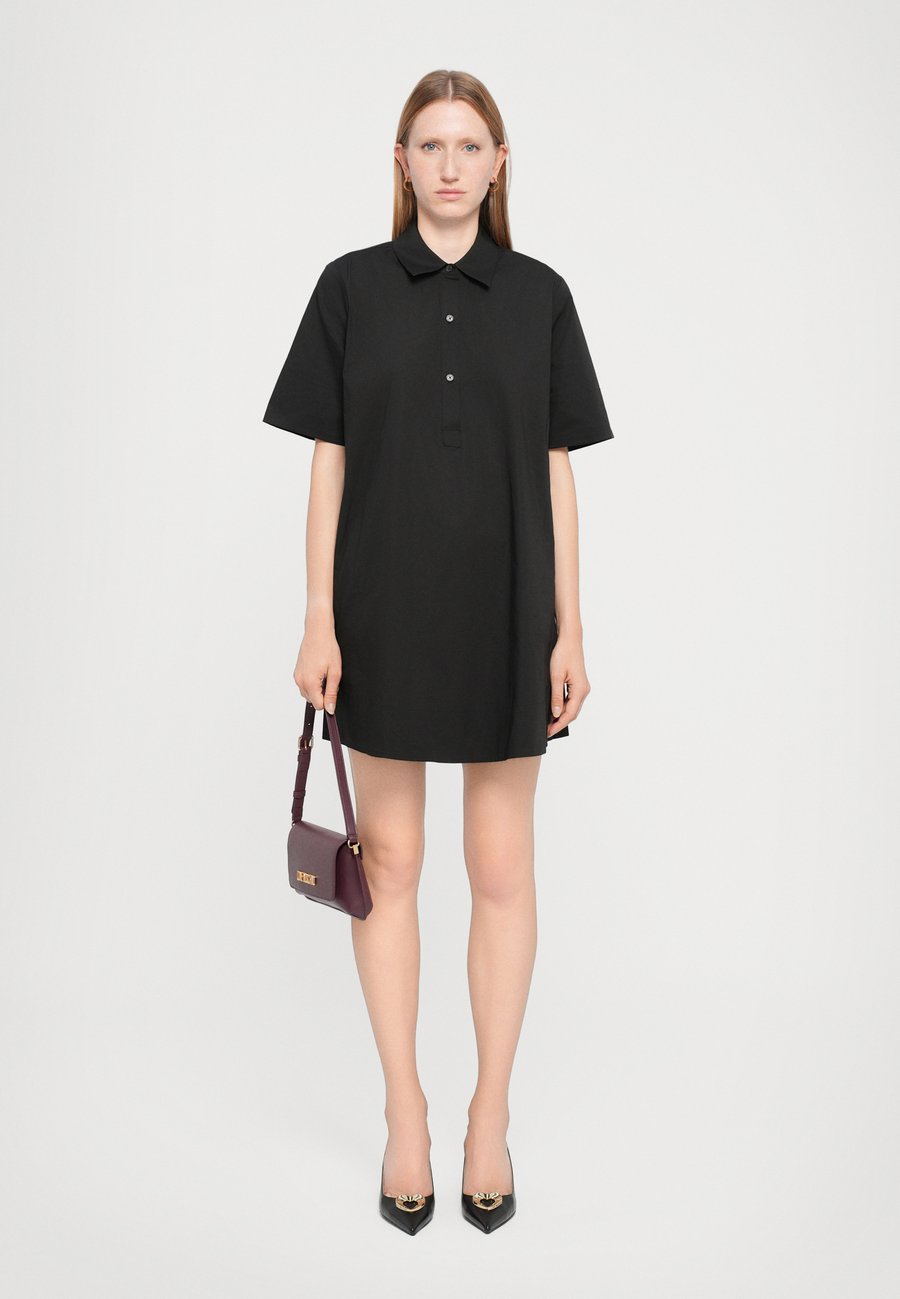 Сумка Love Moschino SMART DAILY BAG, Wine/Bordeaux
Сумка Love Moschino SMART DAILY BAG, Wine/Bordeaux