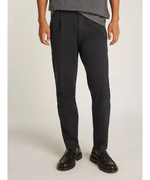Брюки Tapered fit Calvin Klein, черный
Брюки Tapered fit Calvin Klein, черный