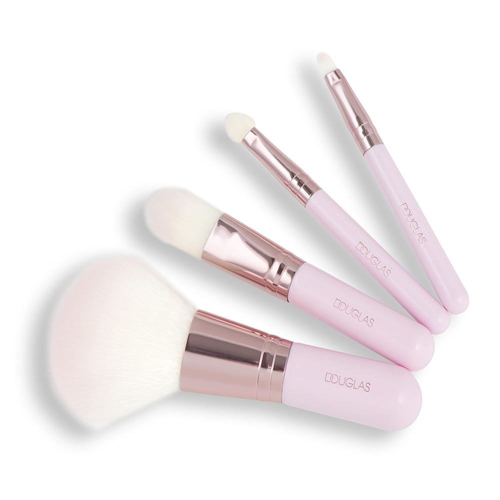 Маленький набор кистей для макияжа mini brush kit Douglas Collection, количество 1 шт.
Маленький набор кистей для макияжа mini brush kit Douglas Collection, количество 1 шт.