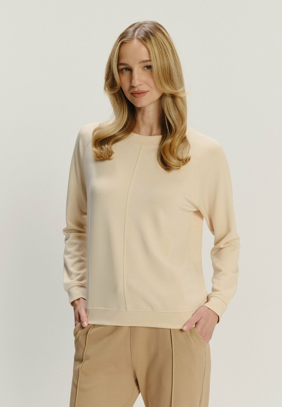 Толстовка Greenpoint Sweatshirt, Light Yellow
Толстовка Greenpoint Sweatshirt, Light Yellow