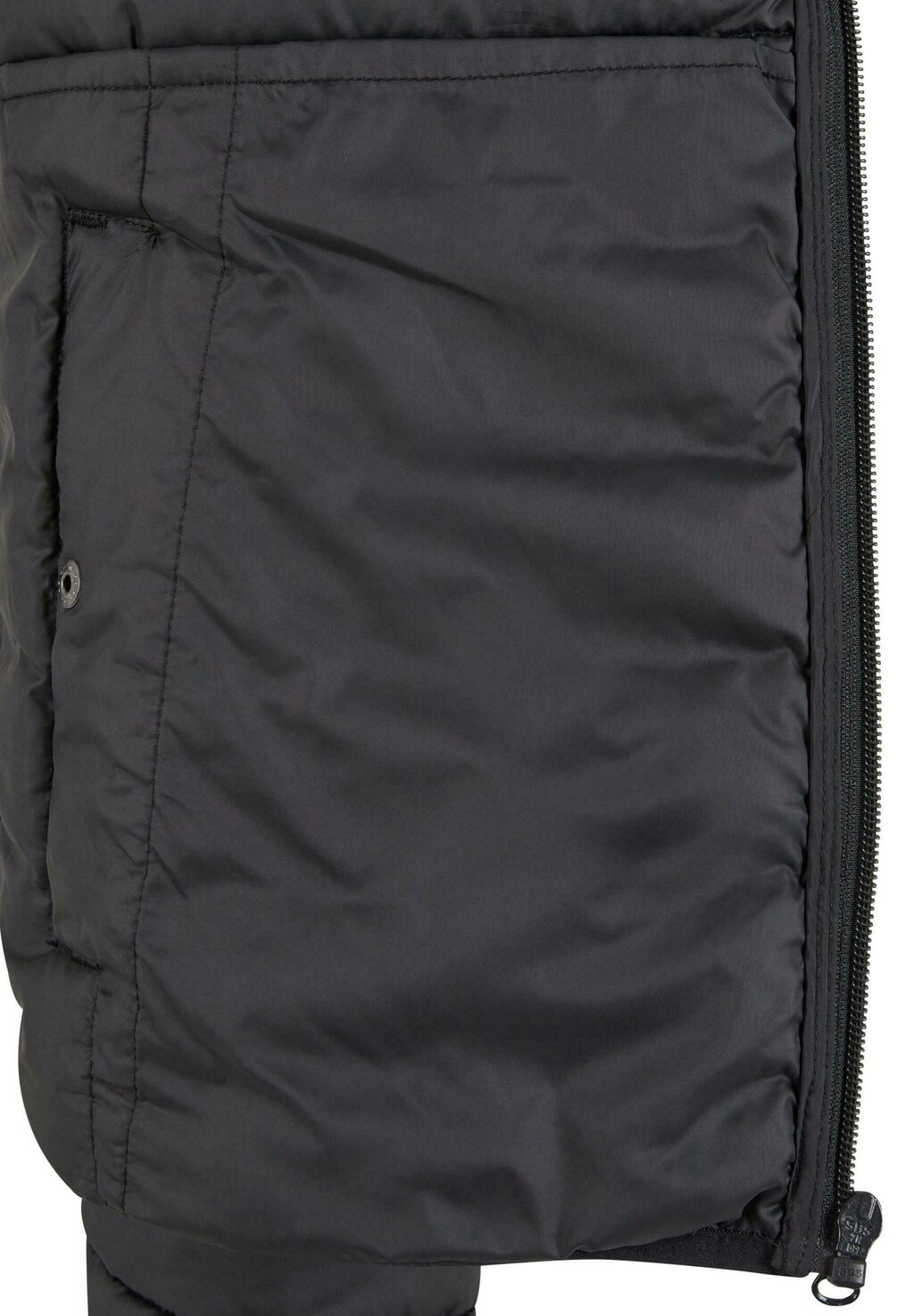 Зимняя куртка BASIC LIGHT WEIGHT Urban Classics, черный
Зимняя куртка BASIC LIGHT WEIGHT Urban Classics, черный
