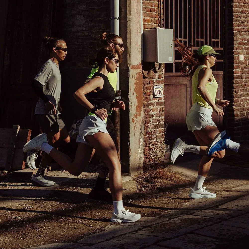 Мужские кроссовки для бега Saucony Guide 18, черный
Мужские кроссовки для бега Saucony Guide 18, черный