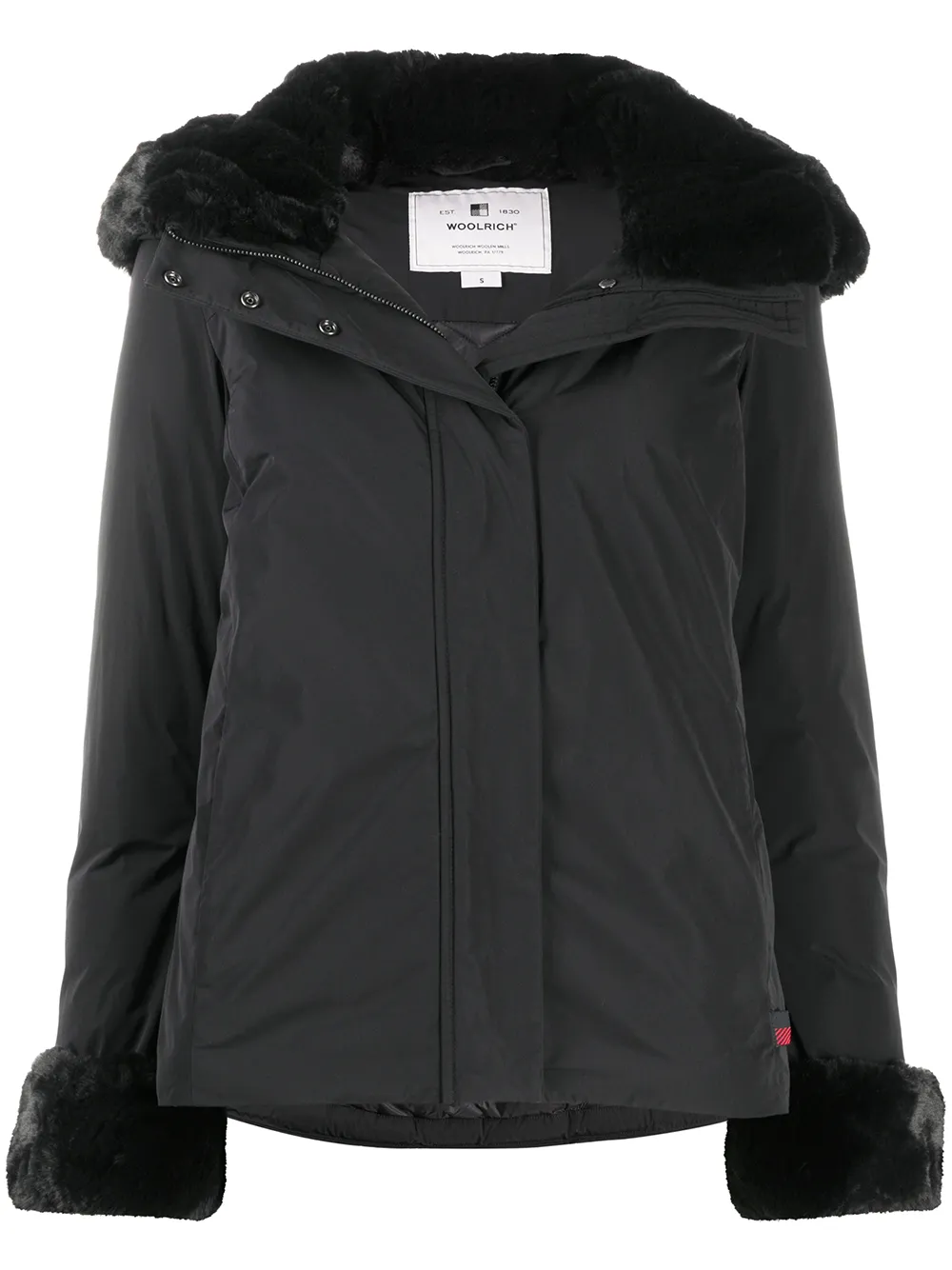 Пуховик с оторочкой из искусственного меха WOOLRICH, черный 
Пуховик с оторочкой из искусственного меха WOOLRICH, черный