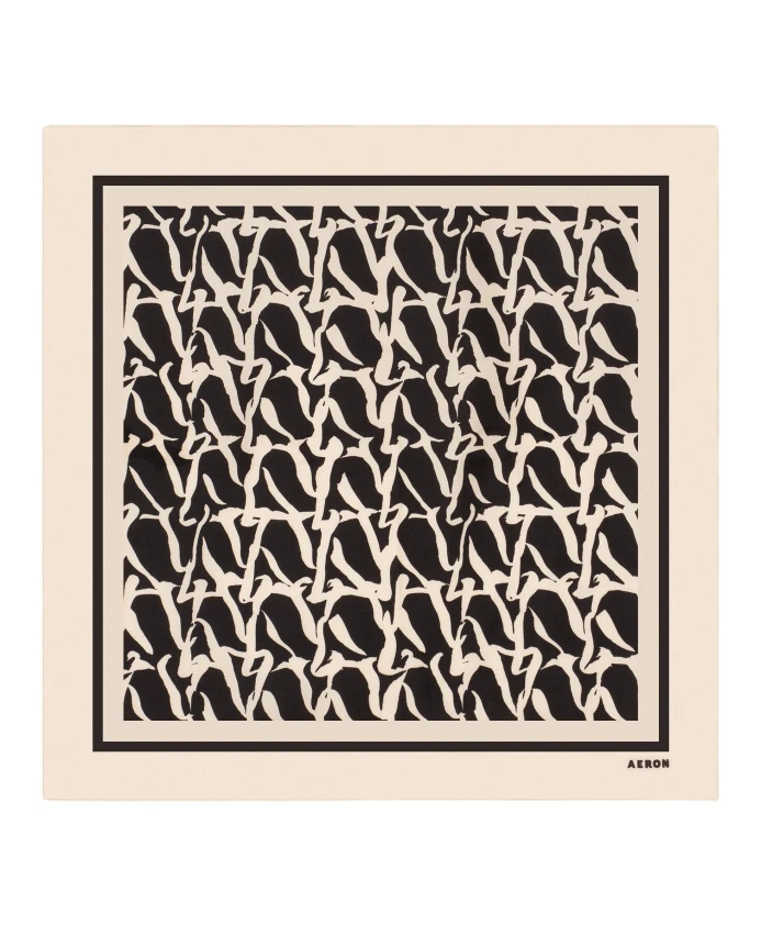 Шелковый шарф с монограммой Aeron, черный
Шелковый шарф с монограммой Aeron, черный