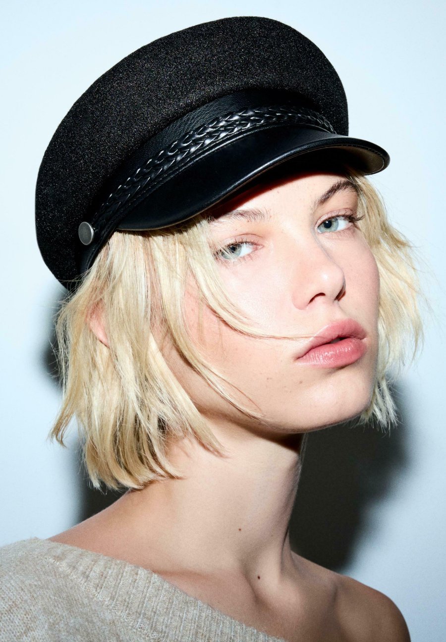 Шапка Bershka Beanie, Black
Шапка Bershka Beanie, Black