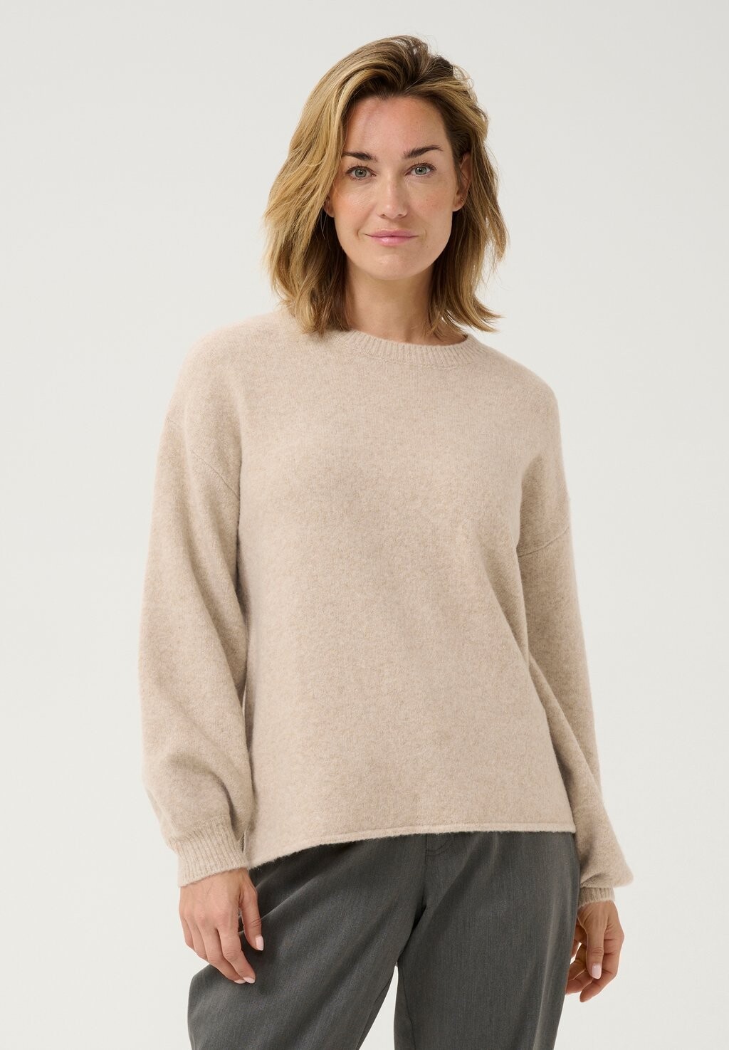 Джемпер ROUND NECK CASUAL FIT Kaffe, серый
Джемпер ROUND NECK CASUAL FIT Kaffe, серый