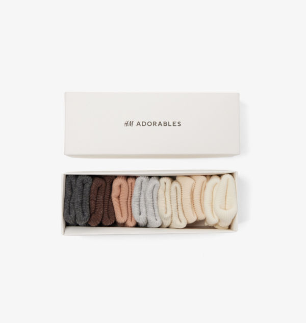 Упаковка из семи носков из хлопковой смеси с рулоном H&M Adorables, белый
Упаковка из семи носков из хлопковой смеси с рулоном H&M Adorables, белый