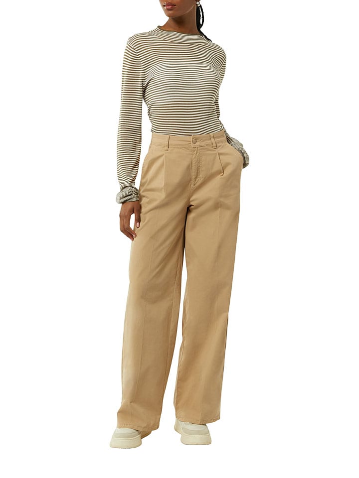 Пуловер s.Oliver, цвет khaki/creme
Пуловер s.Oliver, цвет khaki/creme