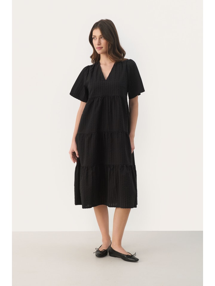 Платье PamPW свободного кроя черного цвета PART TWO
Платье PamPW свободного кроя черного цвета PART TWO