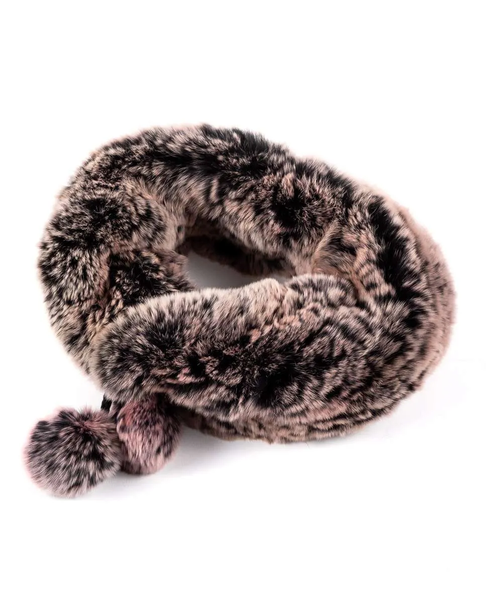 Воротник из меха рекс розового цвета, превращающийся в шапку De La Roca, розовый
Воротник из меха рекс розового цвета, превращающийся в шапку De La Roca, розовый