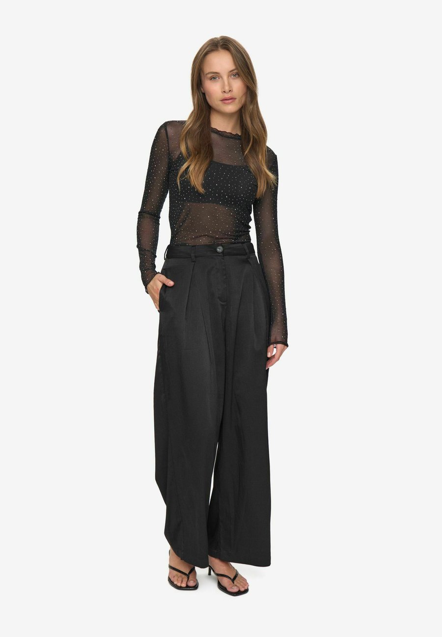 Брюки Moves LAURO, Black
Брюки Moves LAURO, Black