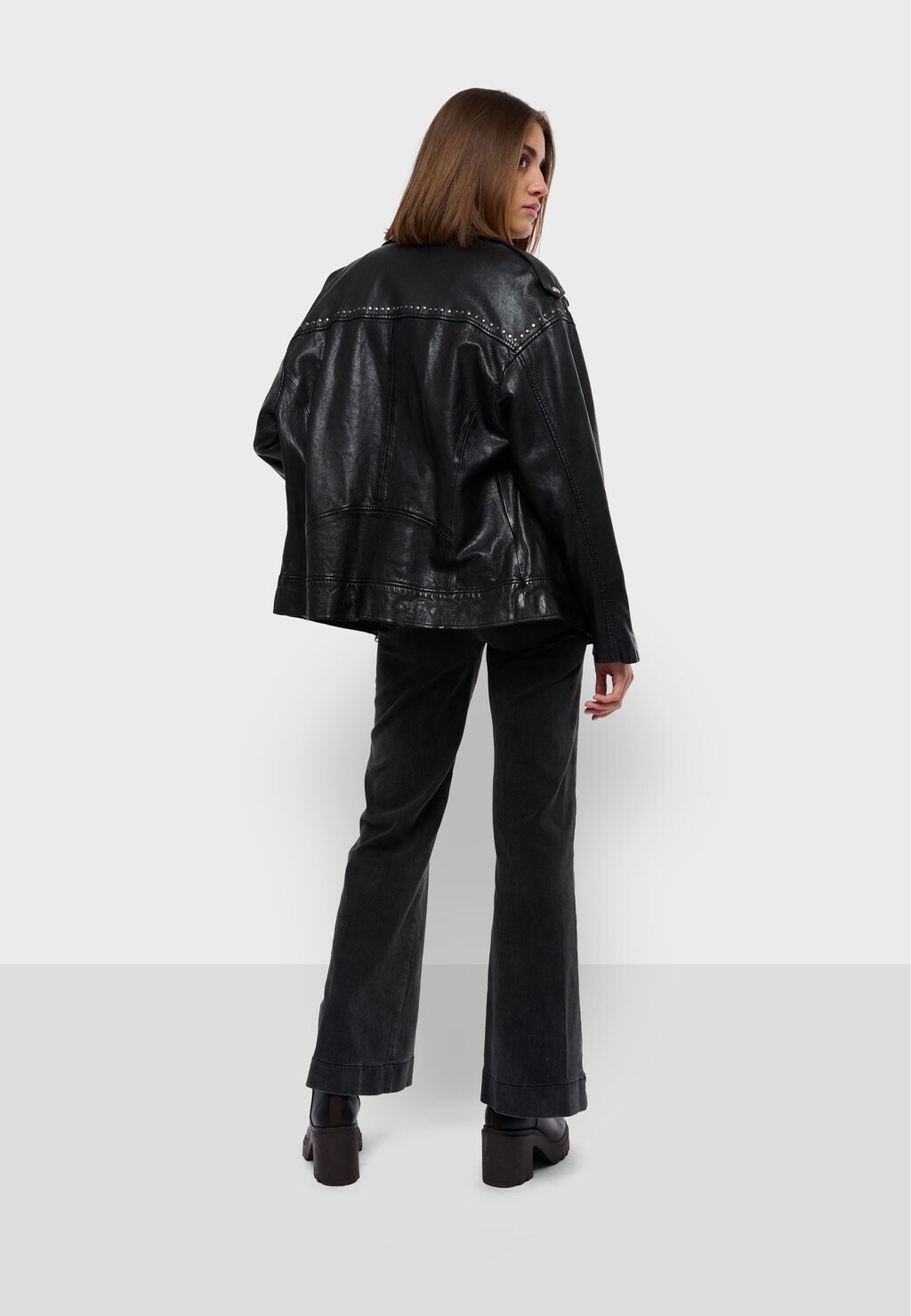 Кожаная куртка LOULOU Oakwood, черный
Кожаная куртка LOULOU Oakwood, черный