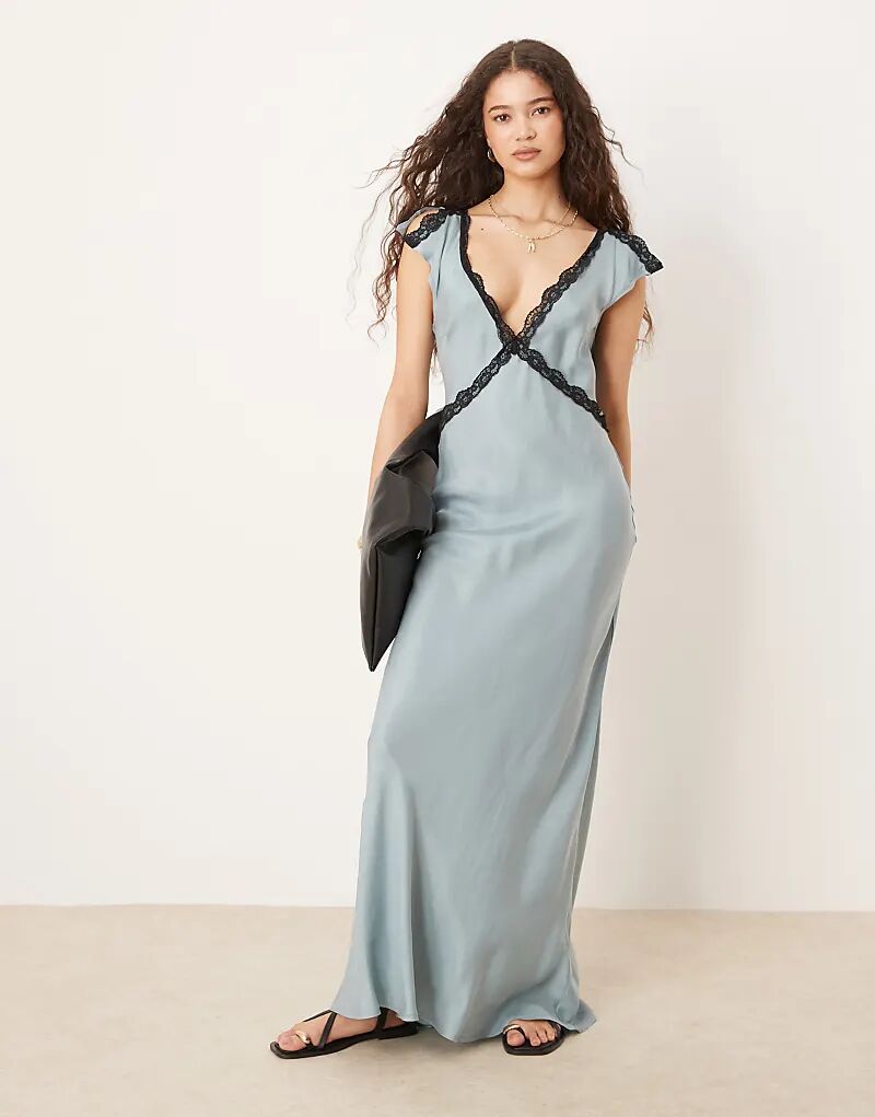 Платье макси VRG GRL с косым разрезом и кружевными краями стального синего цвета
Платье макси VRG GRL с косым разрезом и кружевными краями стального синего цвета