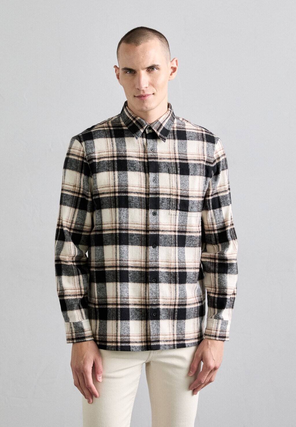 Рубашка BRUSHED Essential Collective, мультиколор
Рубашка BRUSHED Essential Collective, мультиколор