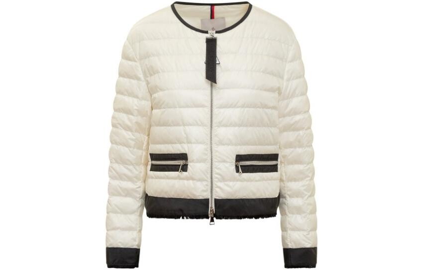 Пуховик женский белый Moncler
Пуховик женский белый Moncler