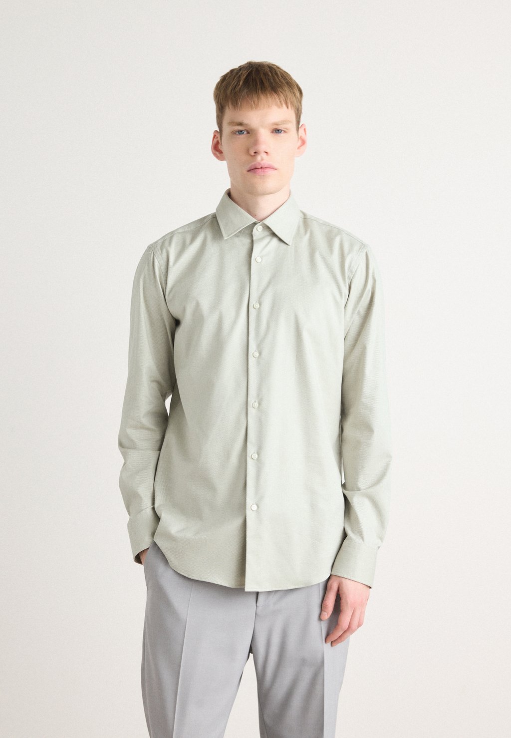 Элегантная рубашка JOE KENT BOSS, светло-зеленый
Элегантная рубашка JOE KENT BOSS, светло-зеленый