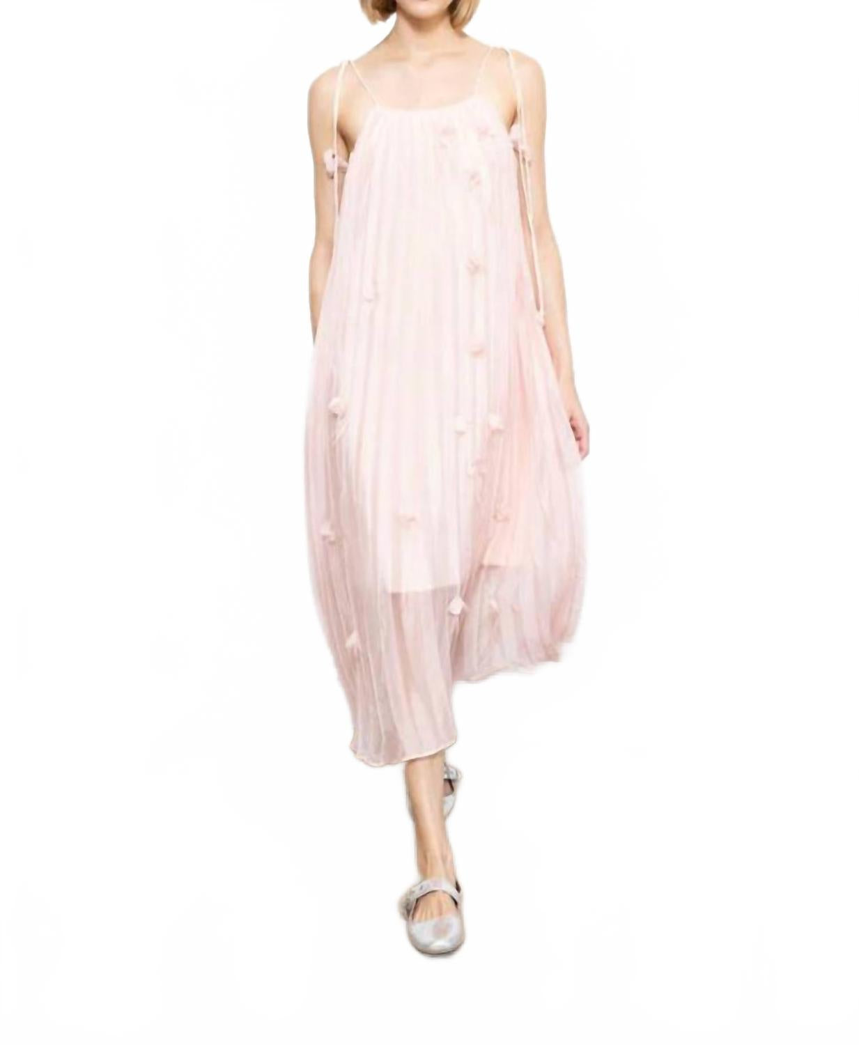 Платье с 3D цветами в розовом ZERO DEGREE CELSIUS
Платье с 3D цветами в розовом ZERO DEGREE CELSIUS