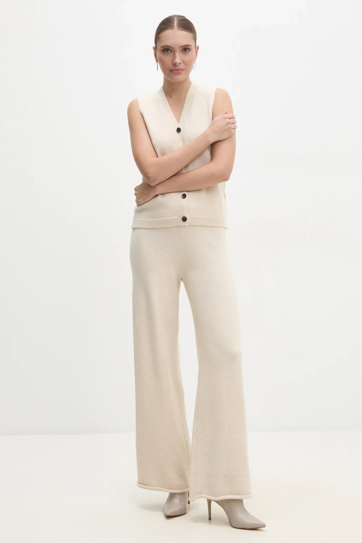 Набор Answear Lab, бежевый
Набор Answear Lab, бежевый