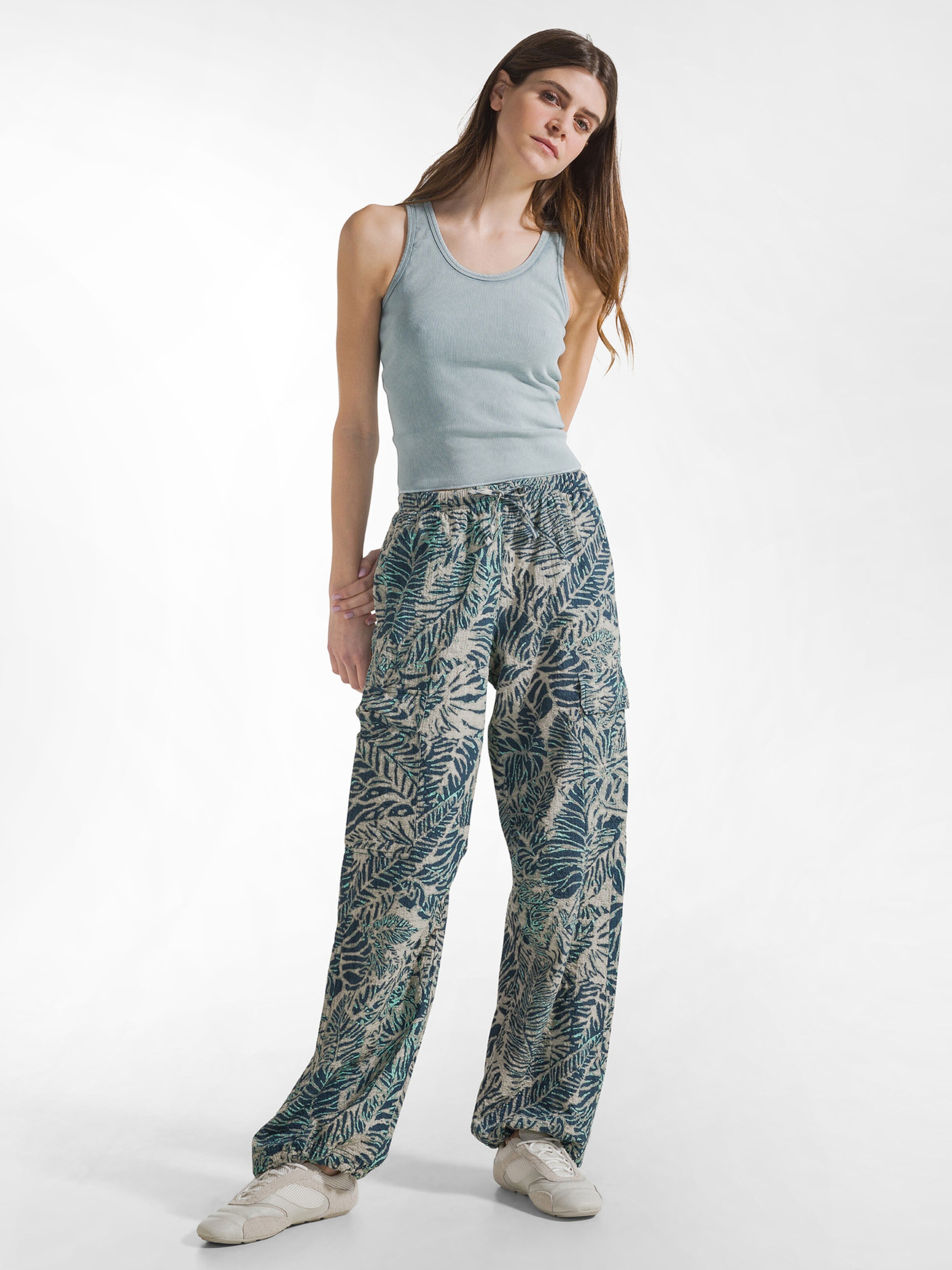 DEHA Широкие карго-штаны в цвете бирюза, темно-синий
DEHA Широкие карго-штаны в цвете бирюза, темно-синий