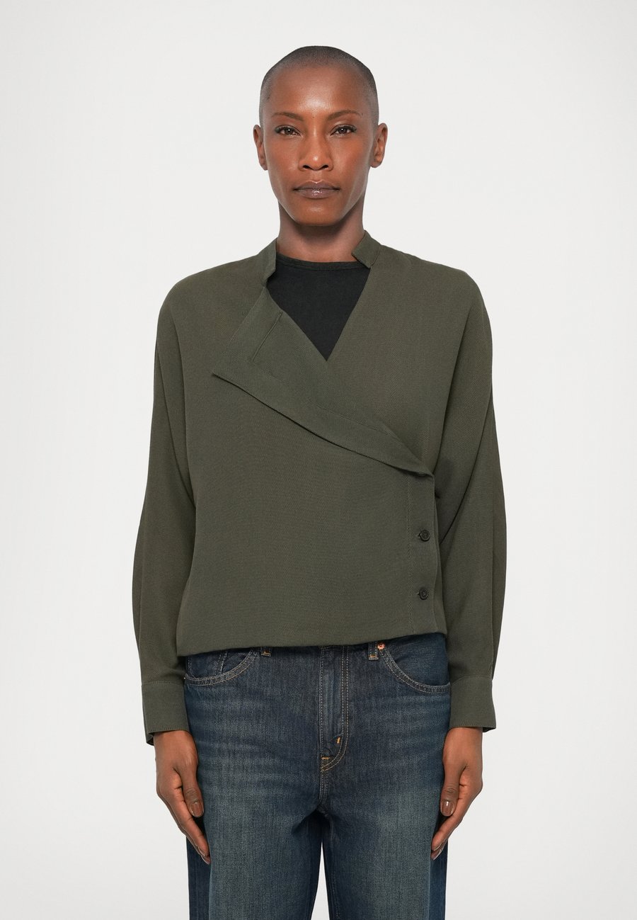 Блуза Iro PAQUITA, Army Green/Olive
Блуза Iro PAQUITA, Army Green/Olive