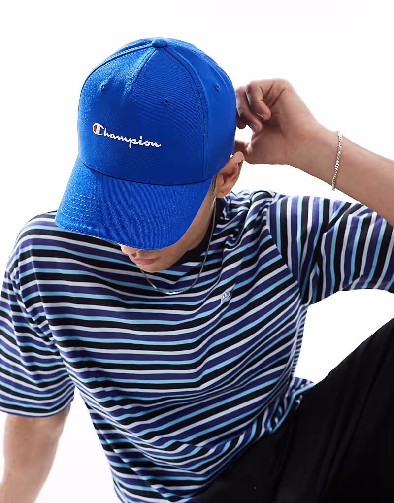 Бейсболка Champion синего цвета
Бейсболка Champion синего цвета