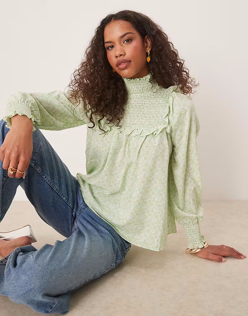 Гламурная блузка с высоким воротом и сборками в мятно-белом цвете Glamorous
Гламурная блузка с высоким воротом и сборками в мятно-белом цвете Glamorous