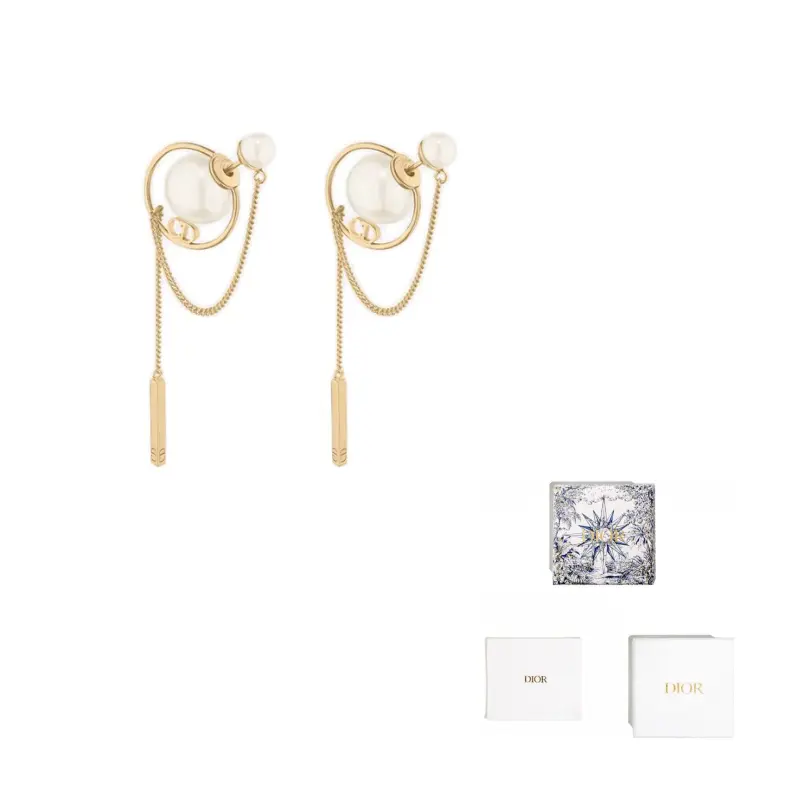 Серьги женские DIOR
Серьги женские DIOR