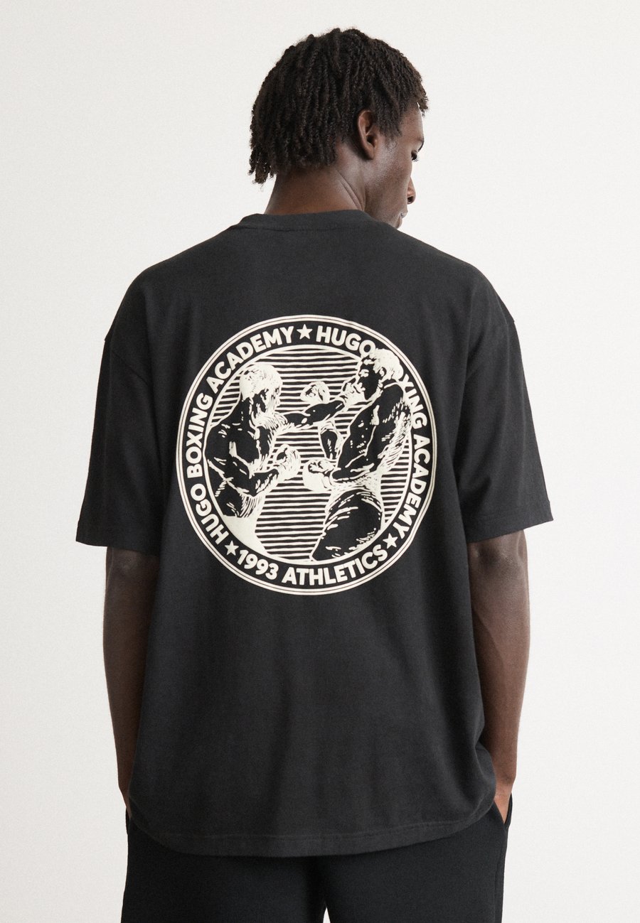 Футболка HUGO Print T-shirt, Black, Черный, Футболка HUGO Print T-shirt, Black
Футболка HUGO Print T-shirt, Black, Черный, Футболка HUGO Print T-shirt, Black