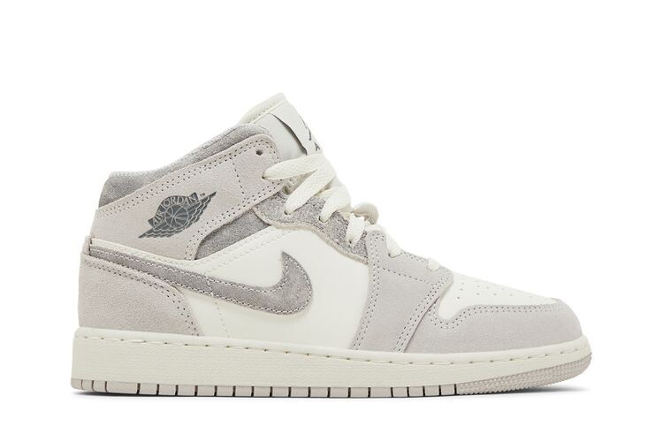 Кроссовки Air Jordan 1 Mid SE GS Neutral Grey Sail, серый 
Кроссовки Air Jordan 1 Mid SE GS Neutral Grey Sail, серый