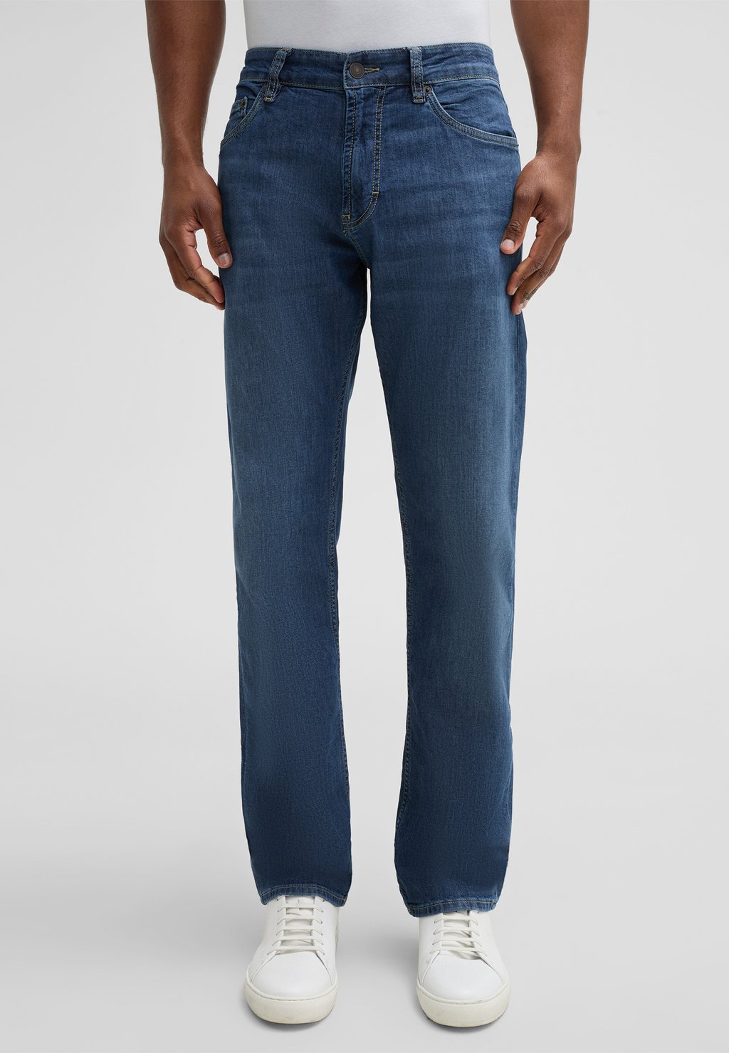 Джинсы прямого кроя Strellson, синий
Джинсы прямого кроя Strellson, синий