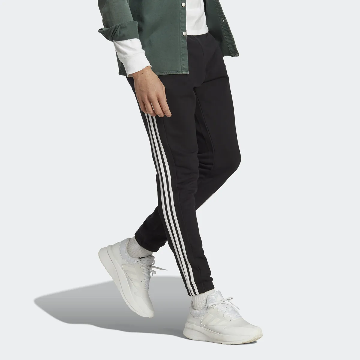 Adidas Sportswear спортивные брюки "ESSENTIALS FRENCH TERRY TAPERED ELASTIC CUFF 3-STRIPES PANTS" (1 шт.), белый
Adidas Sportswear спортивные брюки "ESSENTIALS FRENCH TERRY TAPERED ELASTIC CUFF 3-STRIPES PANTS" (1 шт.), белый