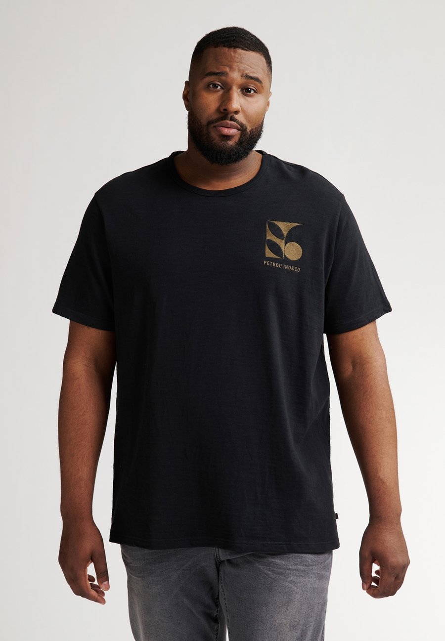 Футболка Petrol Industries PLUS SIZE GRAPHIC , Deep Black/Black, Черный, Футболка Petrol Industries PLUS SIZE GRAPHIC , Deep Black/Black
Футболка Petrol Industries PLUS SIZE GRAPHIC , Deep Black/Black, Черный, Футболка Petrol Industries PLUS SIZE GRAPHIC , Deep Black/Black