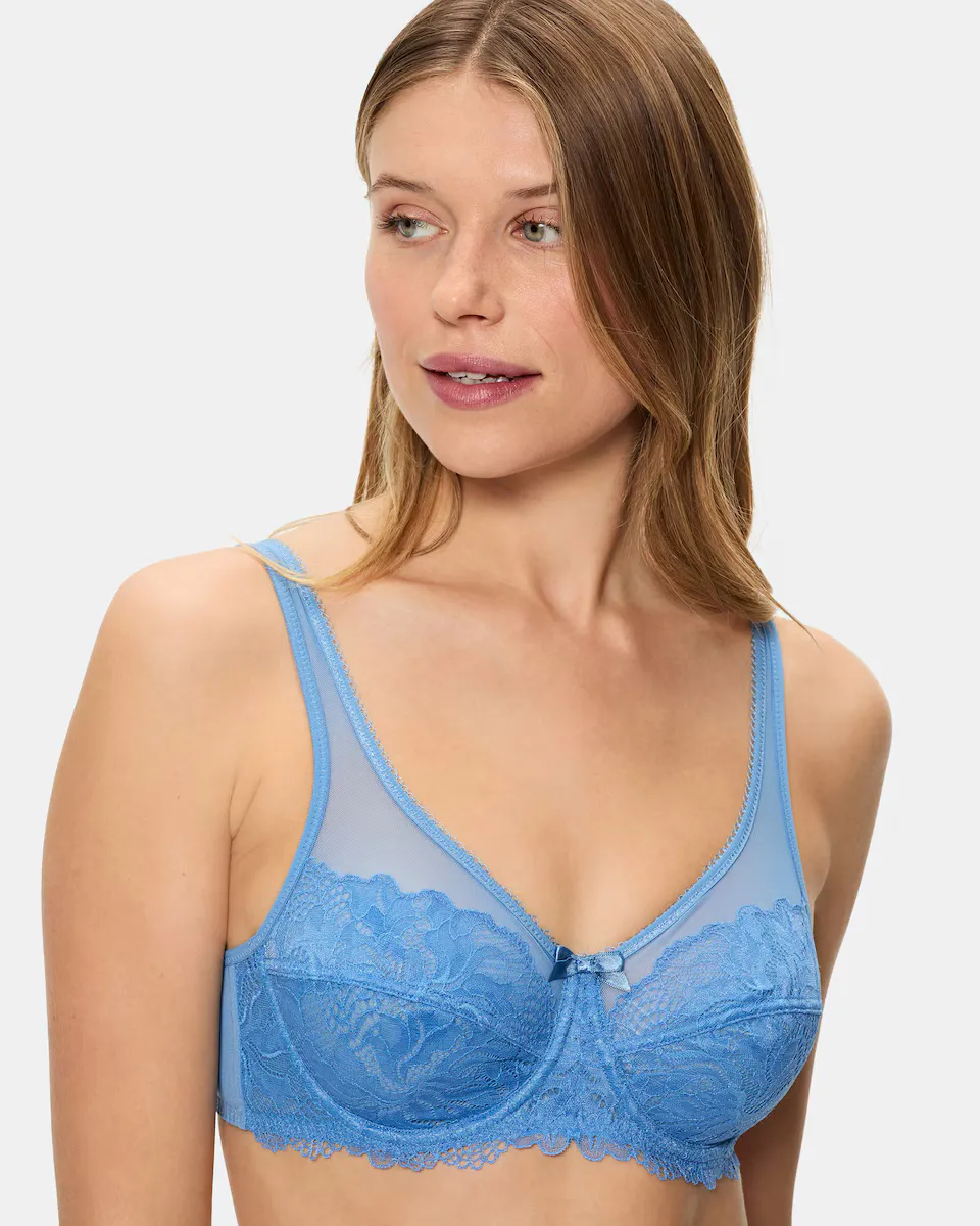 Бюстгальтер большой вместимости с кружевом Generous Essentiel Dim, голубой
Бюстгальтер большой вместимости с кружевом Generous Essentiel Dim, голубой