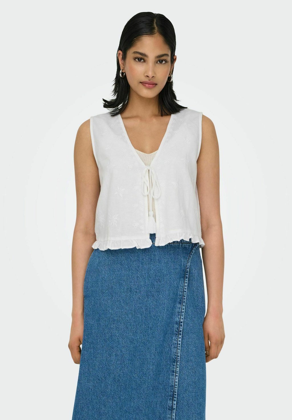 Жилет ONLY, кремовый
Жилет ONLY, кремовый