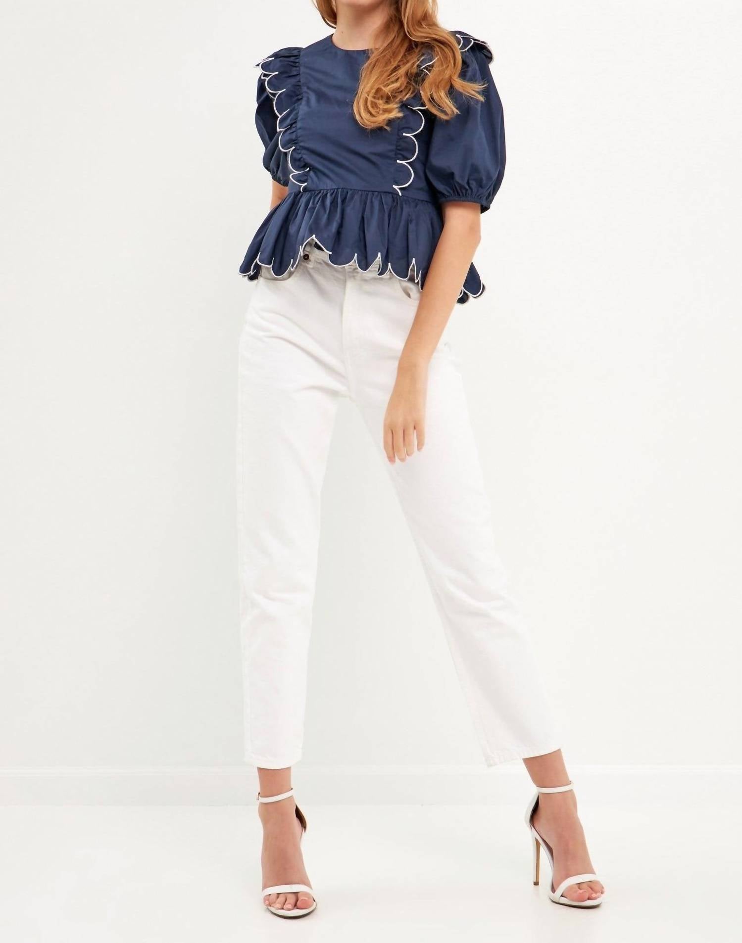 Верьте в меня Топ в синем цвете English Factory
Верьте в меня Топ в синем цвете English Factory