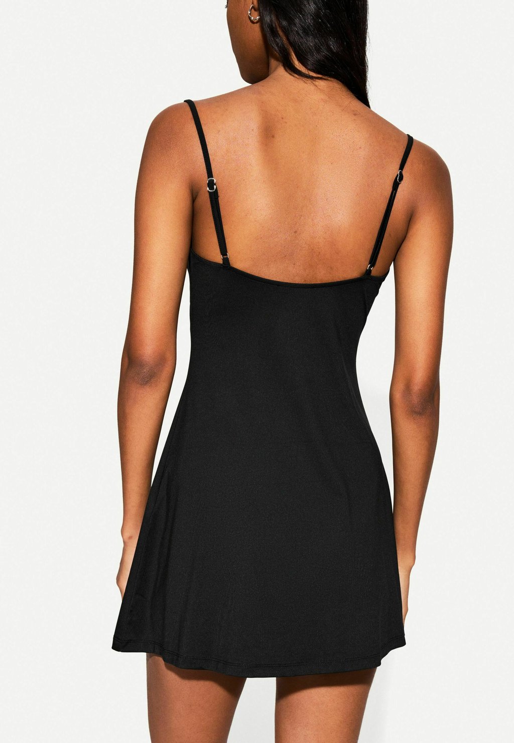 Повседневное платье Bershka, черный
Повседневное платье Bershka, черный