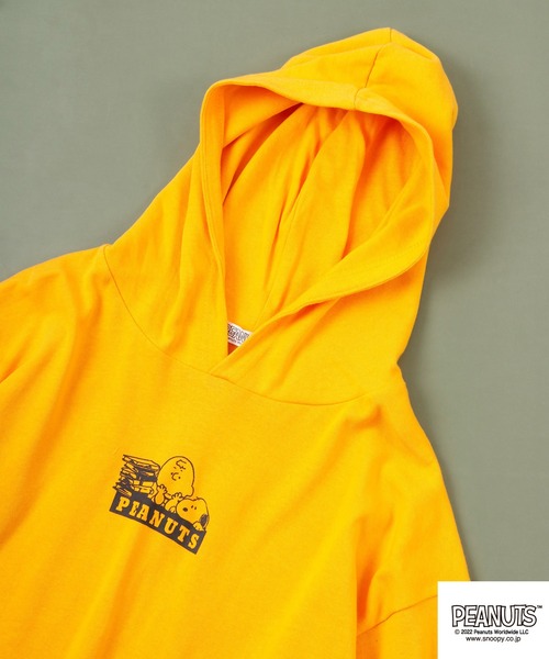 Футболка с откидными плечами, принт Снупи из мультфильма «Арахис» (PEANUTS), оранжевая
Футболка с откидными плечами, принт Снупи из мультфильма «Арахис» (PEANUTS), оранжевая