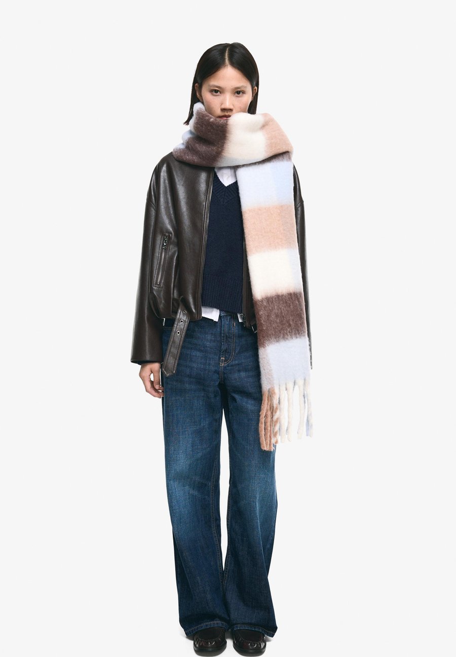 Шарф Bershka CHECK, Sand
Шарф Bershka CHECK, Sand