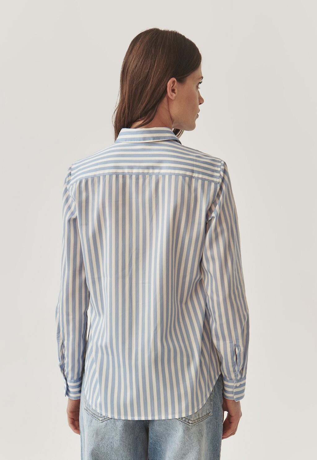 Блузка на пуговицах EDNA TATUUM, синий
Блузка на пуговицах EDNA TATUUM, синий