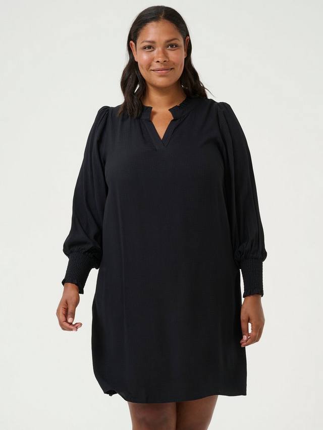 Платье mahlena с длинным рукавом KAFFE Curve, глубокий черный
Платье mahlena с длинным рукавом KAFFE Curve, глубокий черный