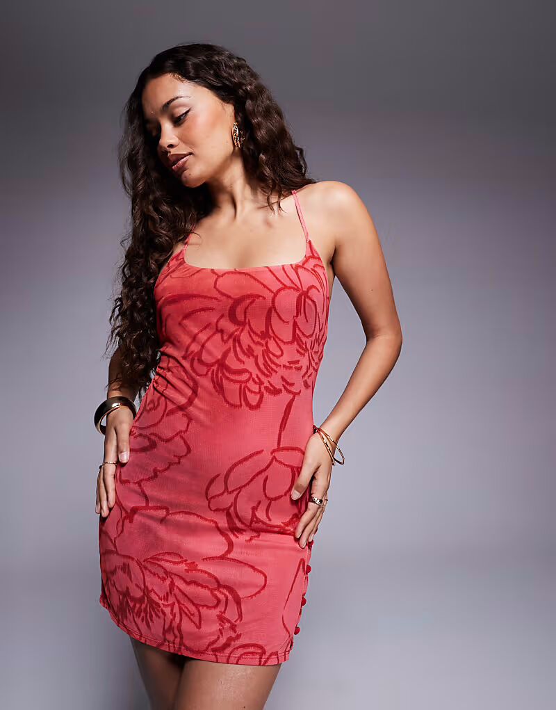 ASOS DESIGN Petite сетчатое мини-платье на бретелях с квадратным вырезом, контрастными пуговицами и розовым цветочным принтом ASOS Petite
ASOS DESIGN Petite сетчатое мини-платье на бретелях с квадратным вырезом, контрастными пуговицами и розовым цветочным принтом ASOS Petite