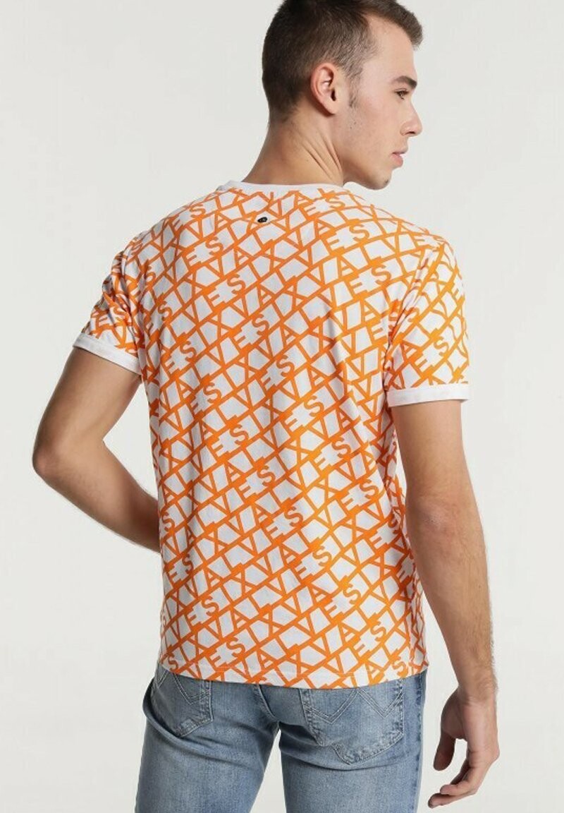 Футболка с принтом FULL PRINT KOMPFORT Six Valves, белый
Футболка с принтом FULL PRINT KOMPFORT Six Valves, белый