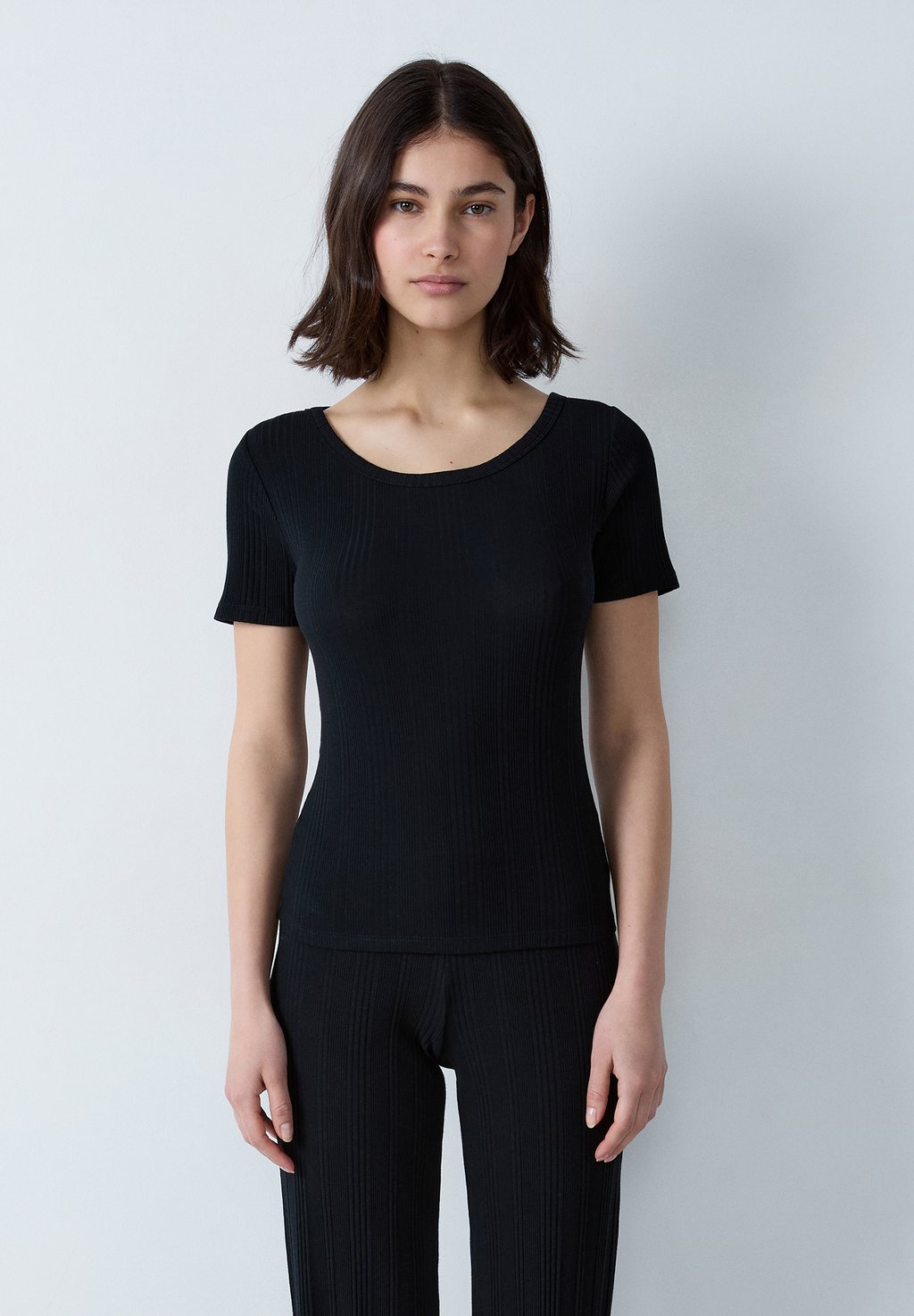 Верх пижамы COLYN Etam, черный
Верх пижамы COLYN Etam, черный