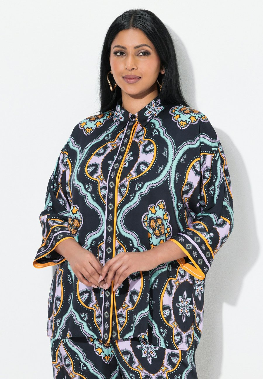 Блуза Ulla Popken Button-down blouse, Black
Блуза Ulla Popken Button-down blouse, Black